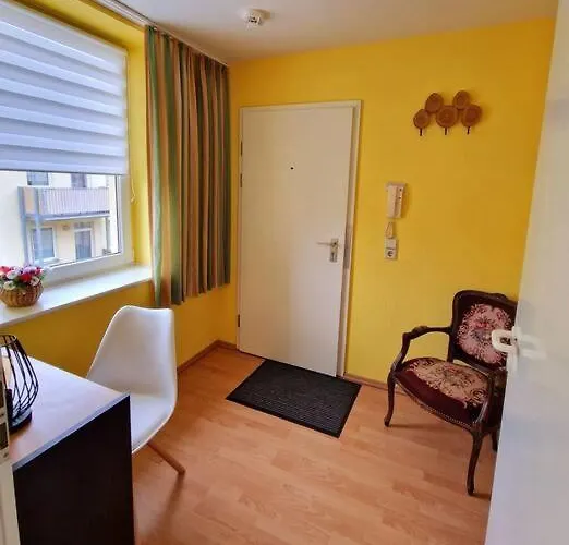 Cityappartement With Balcony マクデブルク